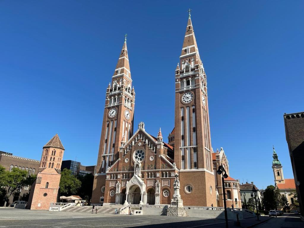 Apartamento Synagoge View Loft Bestern Szeged Exterior foto